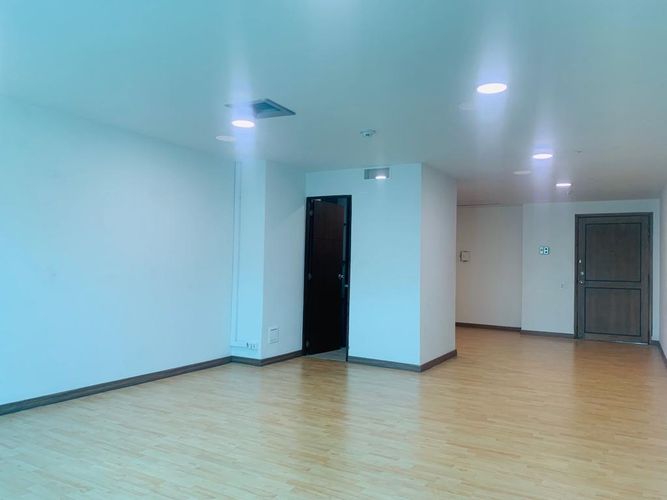 Oficina en arriendo en El Poblado, Medellín, 54 m² · foto 2 de 6