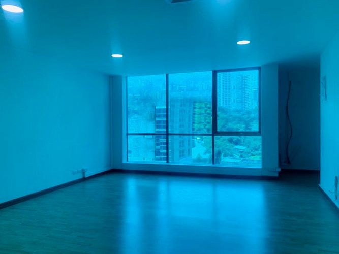 Oficina en arriendo en El Poblado, Medellín, 54 m² · foto 3 de 6