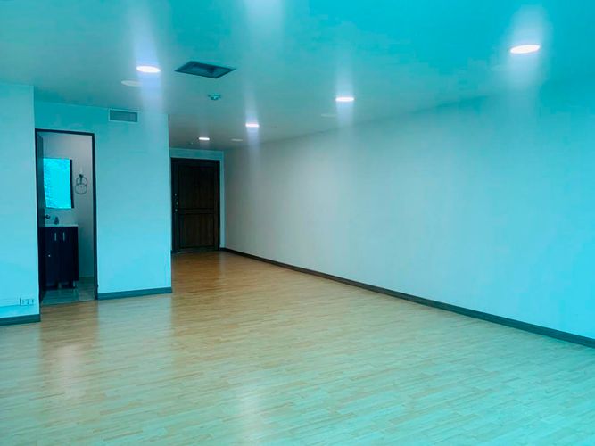 Oficina en arriendo en El Poblado, Medellín, 54 m² · foto 5 de 6