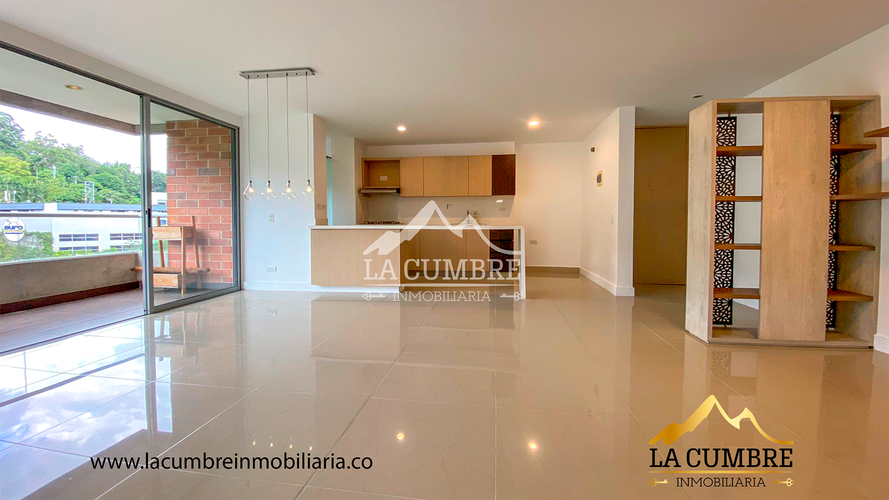 Apartamento de 3 alcobas en arriendo en Castropol, Medellín, 95 m² · foto 2 de 14