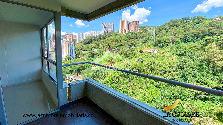 Apartamento de 3 alcobas en arriendo en Castropol, Medellín, 95 m² · foto 6 de 14