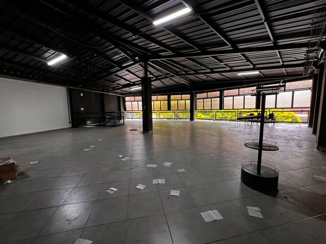 Local en arriendo en La Flora, Cali, 300 m² · foto 4 de 4
