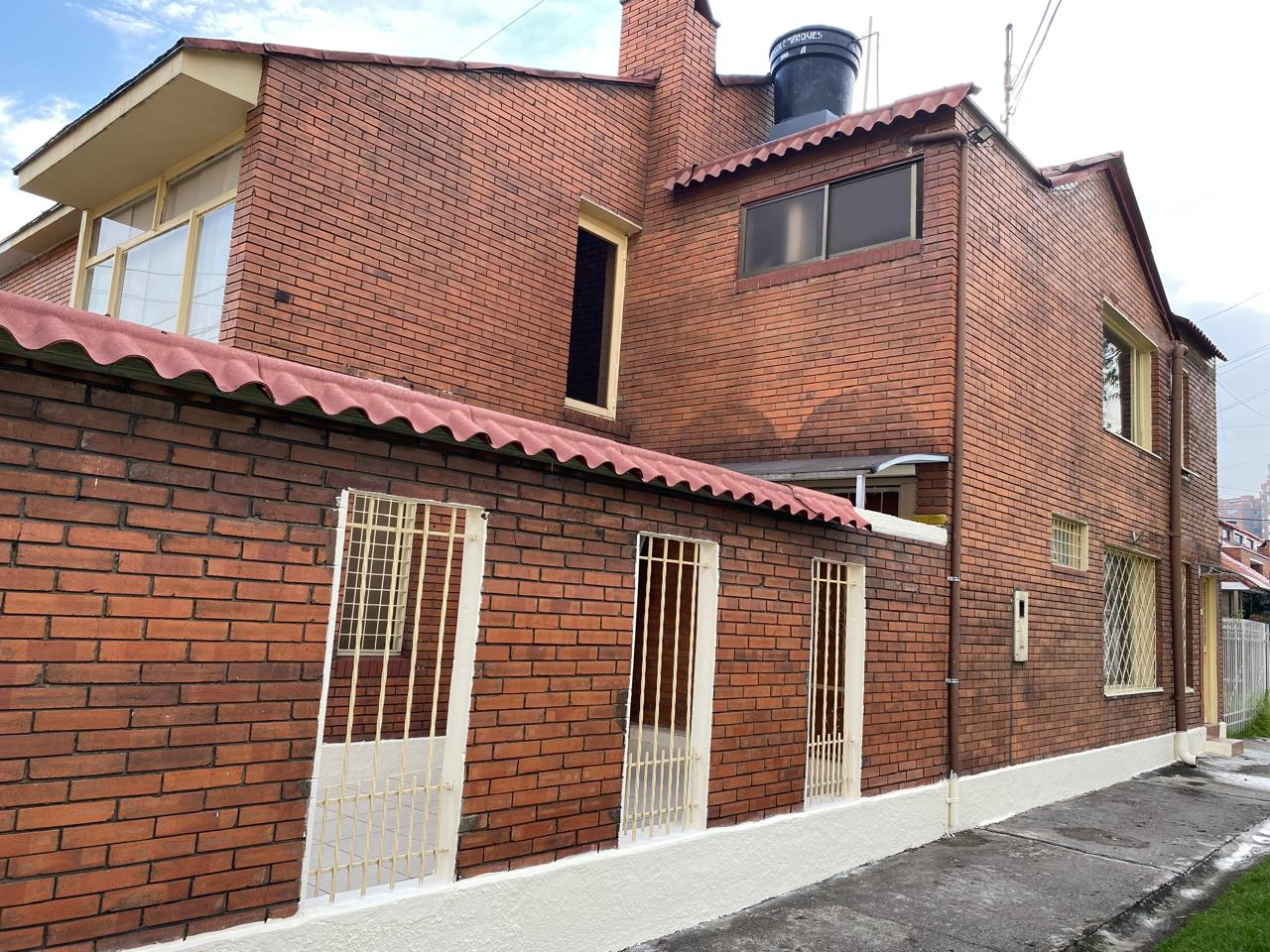 Casa en venta en La Floresta, Bogotá · foto 2 de 13