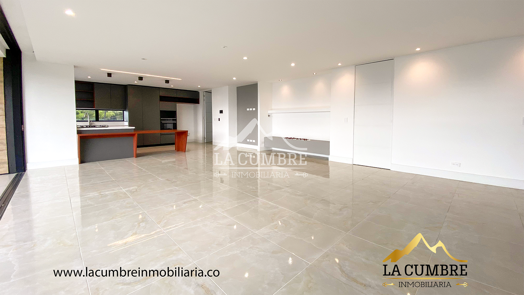 Apartamento en arriendo en Loma El Atravesado, Envigado · foto 3 de 17