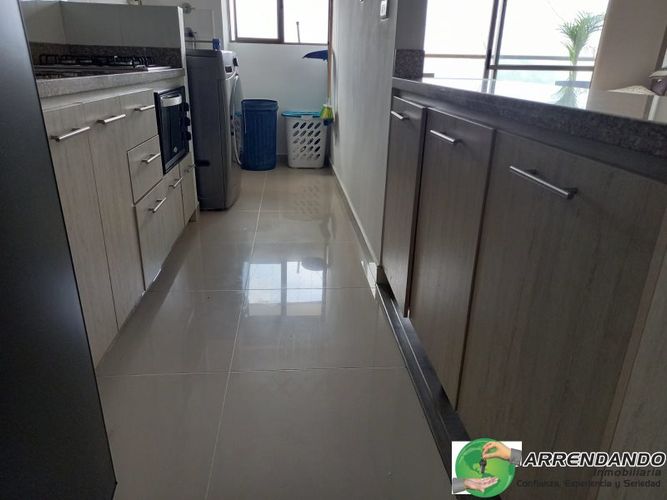 Apartamento de 3 alcobas en venta en Las Lomitas, Sabaneta, 74 m² · foto 5 de 21