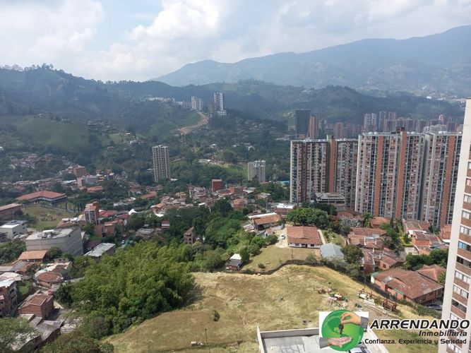 Apartamento de 3 alcobas en venta en Las Lomitas, Sabaneta, 74 m² · foto 18 de 21