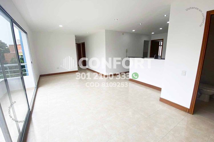 Apartamento de 3 alcobas en arriendo en Conquistadores, Medellín, 100 m² · foto 3 de 24