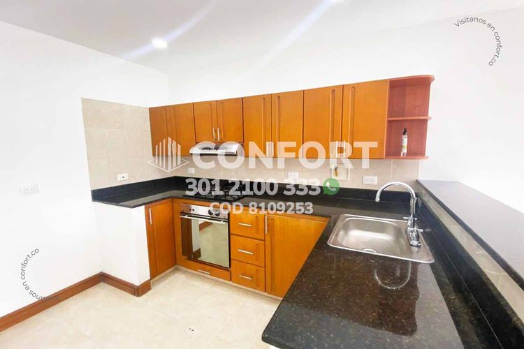 Apartamento de 3 alcobas en arriendo en Conquistadores, Medellín, 100 m² · foto 9 de 24