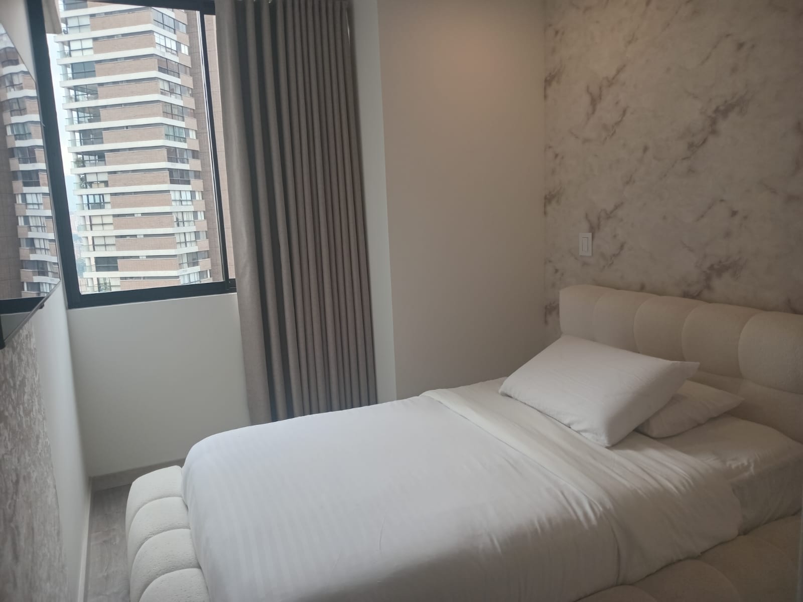 Apartamento en arriendo en El Poblado, Medellín · foto 8 de 15