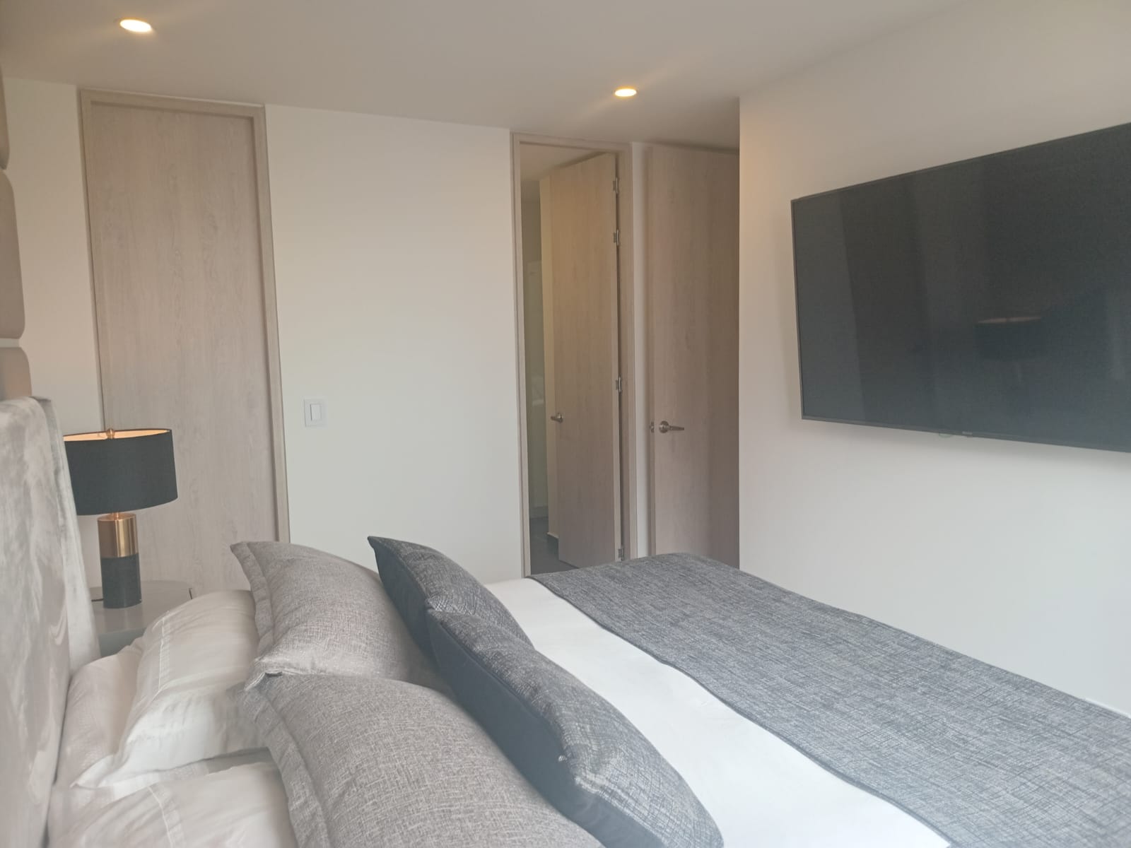 Apartamento en arriendo en El Poblado, Medellín · foto 10 de 15