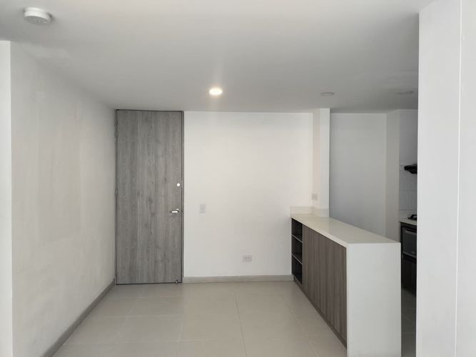 Apartamento de 3 alcobas en arriendo en El Poblado, Medellín, 63 m² · foto 5 de 15