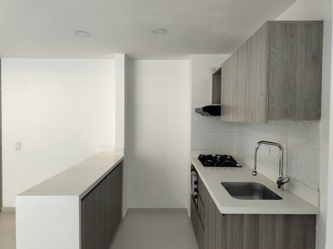 Apartamento de 3 alcobas en arriendo en El Poblado, Medellín, 63 m² · foto 4 de 15