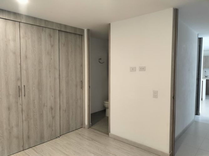 Apartamento de 3 alcobas en arriendo en El Poblado, Medellín, 63 m² · foto 10 de 15