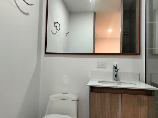 Apartamento de 3 alcobas en arriendo en El Poblado, Medellín, 63 m² · foto 14 de 15