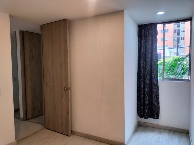 Apartamento de 3 alcobas en arriendo en El Poblado, Medellín, 63 m² · foto 11 de 15