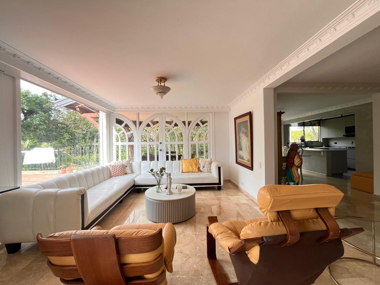 San Lucas Plaza, Calle 20 Sur, La Abadia, El Poblado, Medellín, Antioquia, Colombia - Photo 1