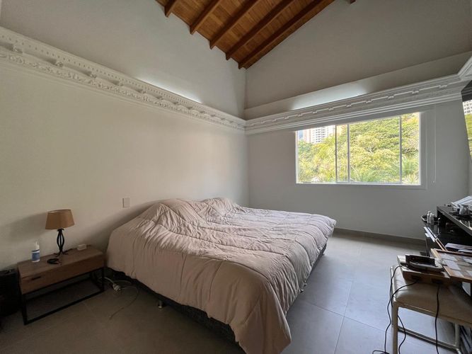 Casa de 4 alcobas en venta en El Poblado, Medellín, 248 m² · foto 13 de 18