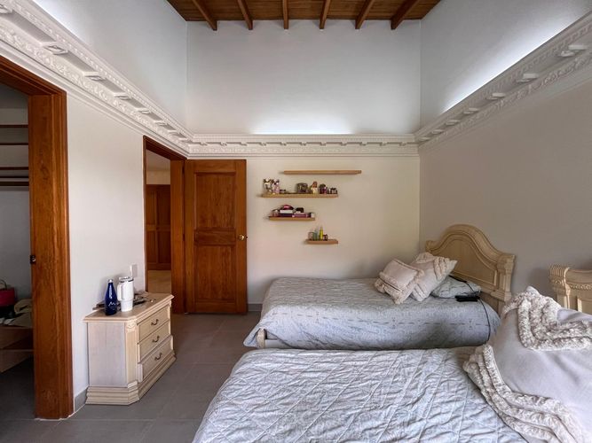 Casa de 4 alcobas en venta en El Poblado, Medellín, 248 m² · foto 15 de 18