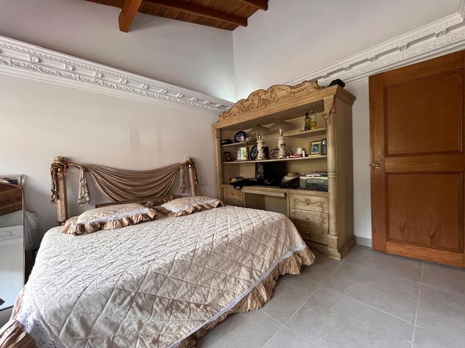 Casa de 4 alcobas en venta en El Poblado, Medellín, 248 m² · foto 9 de 18