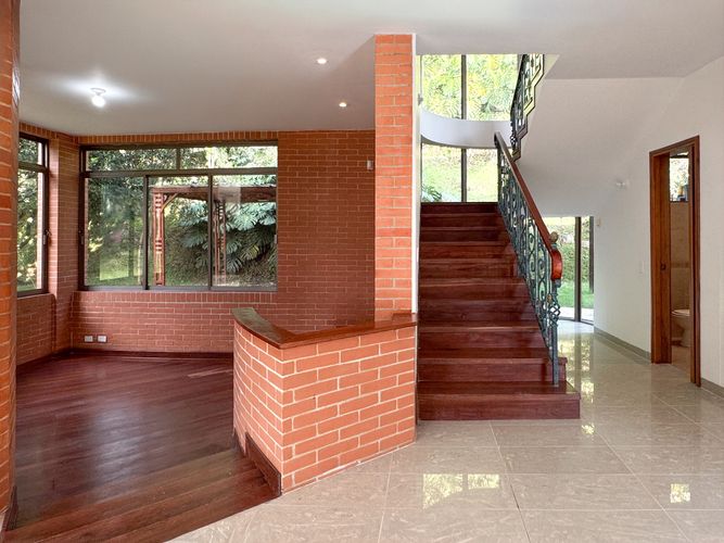 Casa de 3 alcobas en venta en Cola Del Zorro, Medellín, 326 m² · foto 12 de 24