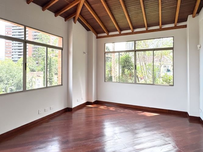Casa de 3 alcobas en venta en Cola Del Zorro, Medellín, 326 m² · foto 16 de 24