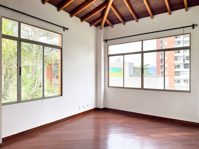 Casa de 3 alcobas en venta en Cola Del Zorro, Medellín, 326 m² · foto 17 de 24