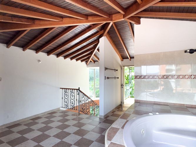 Casa de 3 alcobas en venta en Cola Del Zorro, Medellín, 326 m² · foto 20 de 24
