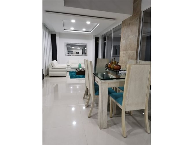 Casa de 4 alcobas en venta en Cr. Valle Verde, Jamundí, 705 m² · foto 8 de 24