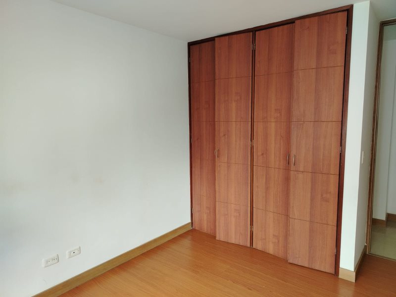 Apartamento en arriendo en Cumbres, Envigado · foto 5 de 11