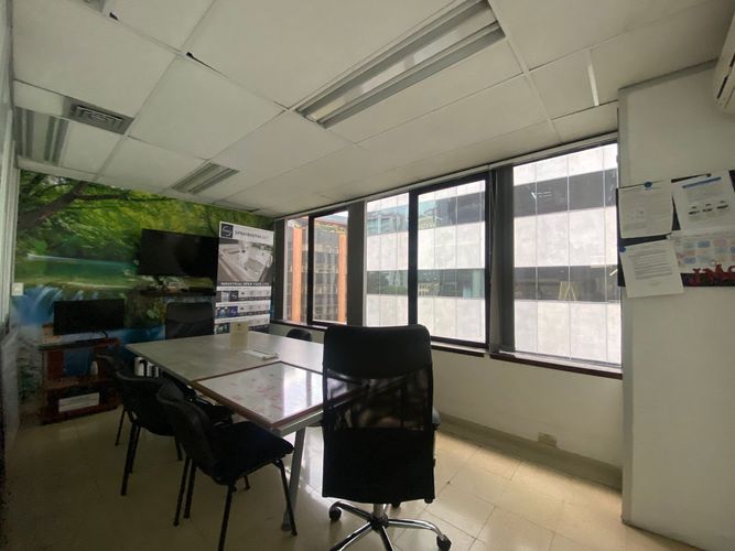 Oficina en arriendo en El Poblado, Medellín, 136 m² · foto 5 de 7