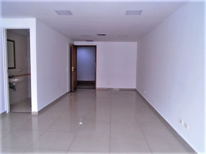 Oficina en arriendo en El Poblado, Medellín, 38 m² · foto 5 de 7