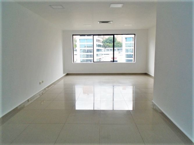 Oficina en arriendo en El Poblado, Medellín, 38 m² · foto 3 de 7