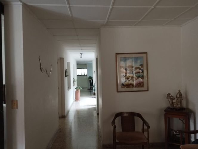 Casa de 7 alcobas en venta en Prado, Medellín, 561 m² · foto 5 de 24