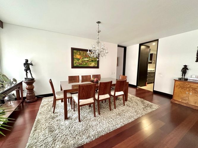 Apartamento de 3 alcobas en venta en Usaquen, Bogotá, 160 m² · foto 5 de 18