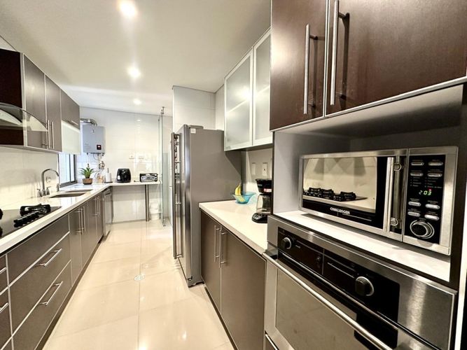 Apartamento de 3 alcobas en venta en Usaquen, Bogotá, 160 m² · foto 9 de 18