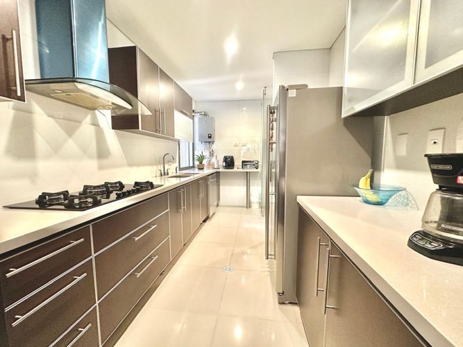 Apartamento de 3 alcobas en venta en Usaquen, Bogotá, 160 m² · foto 10 de 18