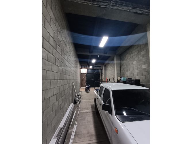 Edificio en venta en Alameda, Cali, 800 m² · foto 5 de 15