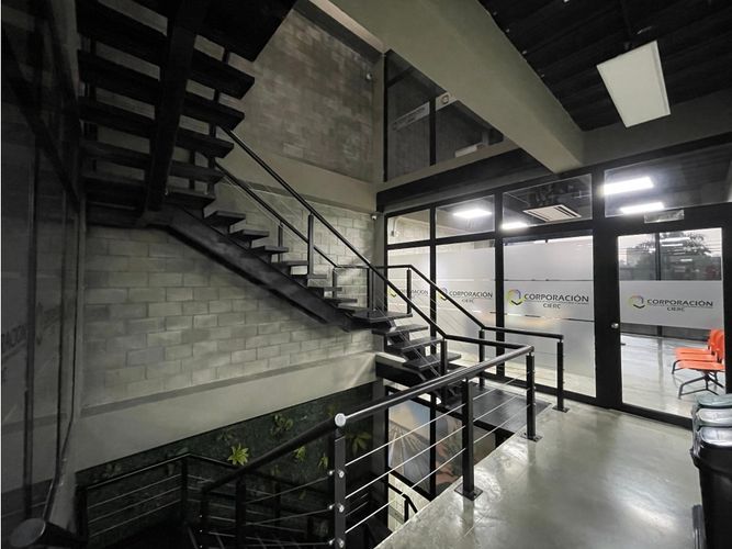 Edificio en venta en Alameda, Cali, 800 m² · foto 12 de 15