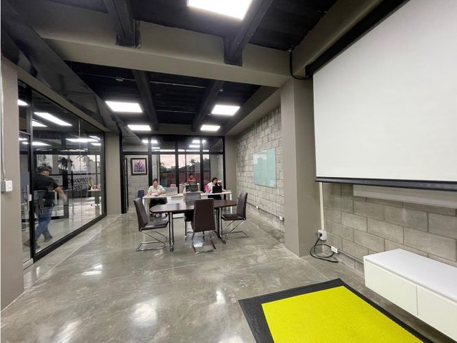 Edificio en venta en Alameda, Cali, 800 m² · foto 14 de 15