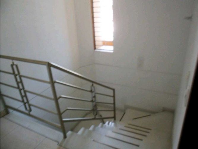 Edificio en venta en El Ingenio, Cali, 800 m² · foto 3 de 17