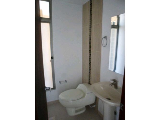 Edificio en venta en El Ingenio, Cali, 800 m² · foto 4 de 17