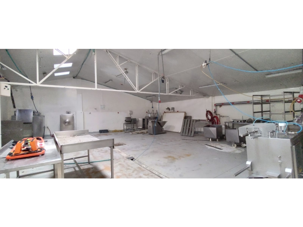 Warehouse for sale in Guayabal, Medellín 2
