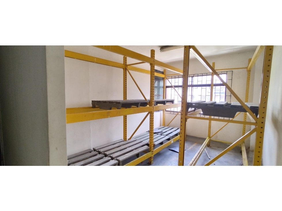 Warehouse for sale in Guayabal, Medellín 5