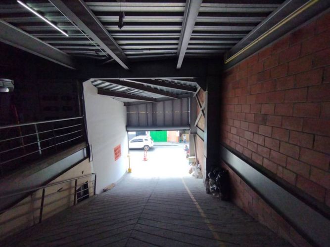 Local en arriendo en Alto Del Medio, Rionegro, 500 m² · foto 7 de 7
