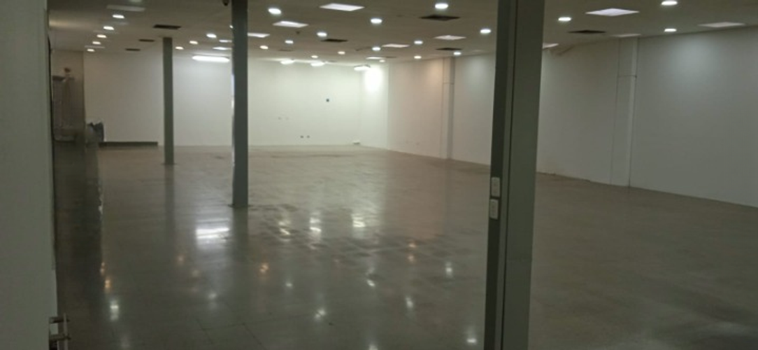 Oficina en arriendo en El Poblado, Medellín, 885 m² · foto 5 de 9