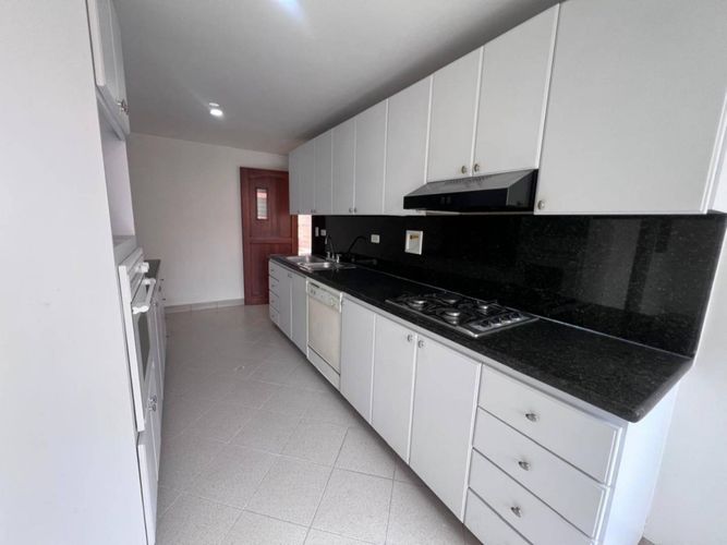 Apartamento de 3 alcobas en arriendo en Lalinde, Medellín, 175 m² · foto 4 de 22