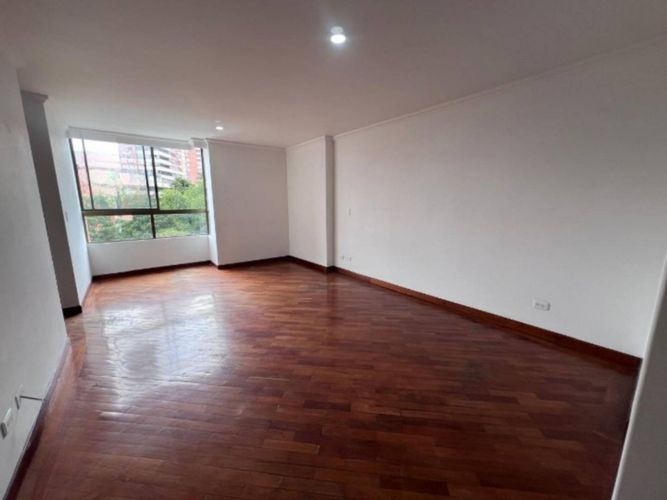 Apartamento de 3 alcobas en arriendo en Lalinde, Medellín, 175 m² · foto 7 de 22