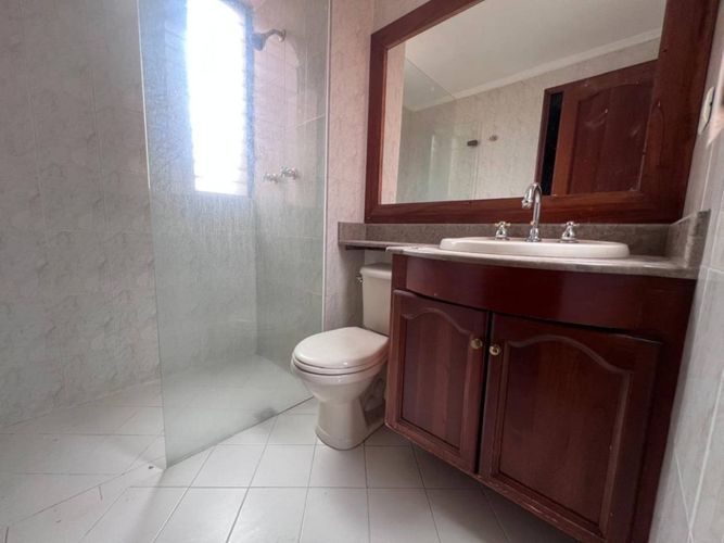Apartamento de 3 alcobas en arriendo en Lalinde, Medellín, 175 m² · foto 10 de 22
