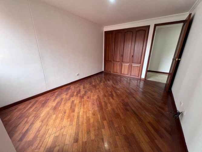 Apartamento de 3 alcobas en arriendo en Lalinde, Medellín, 175 m² · foto 13 de 22