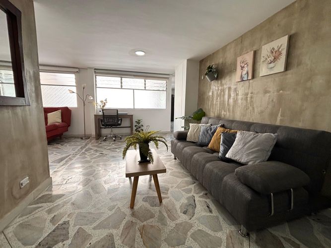 Apartamento de 1 alcoba en arriendo en Laureles, Medellín, 70 m² · foto 2 de 19